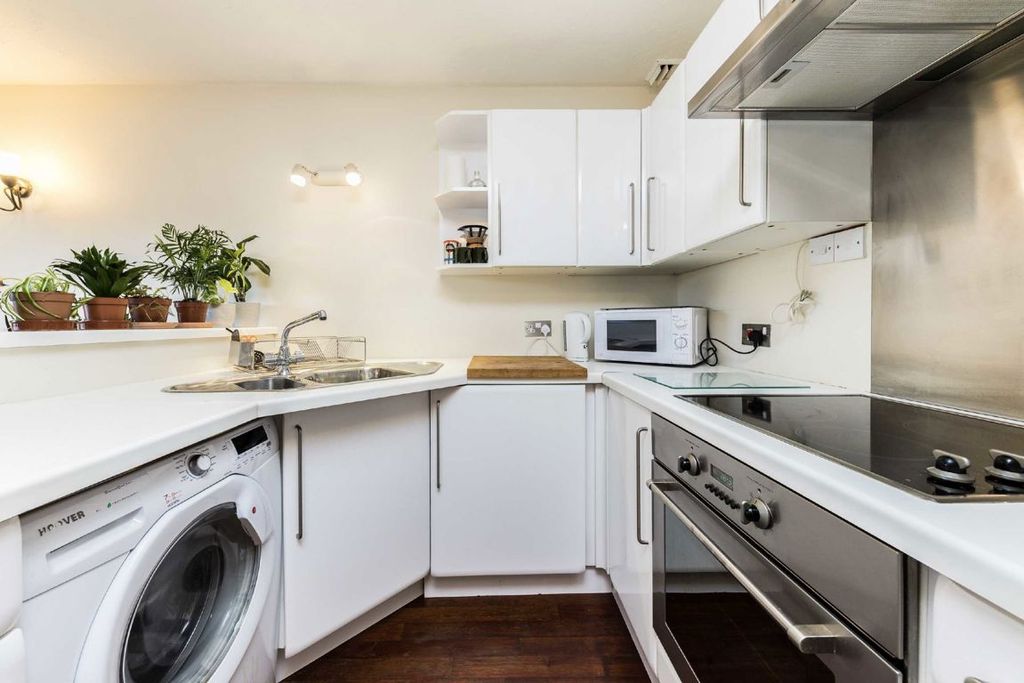 Property photo 3 of 4