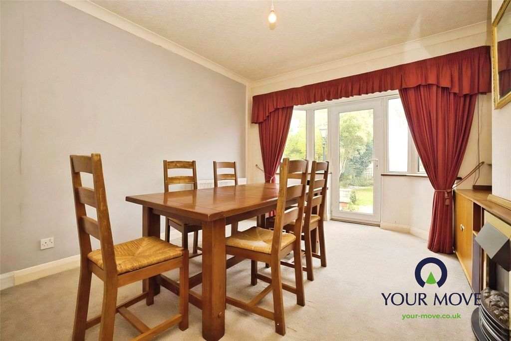 Property photo 3 of 12 Dining Room