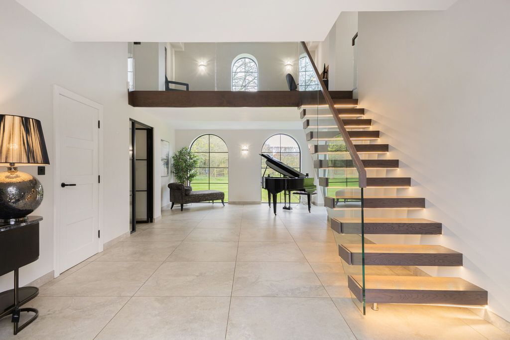 Additional image 7 of 7 bed detached house for saleUllenhall, Henley-In-Arden B95