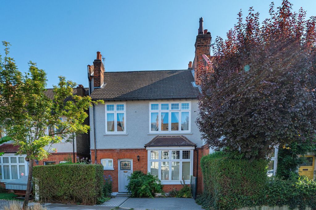 Property photo 3 of 33