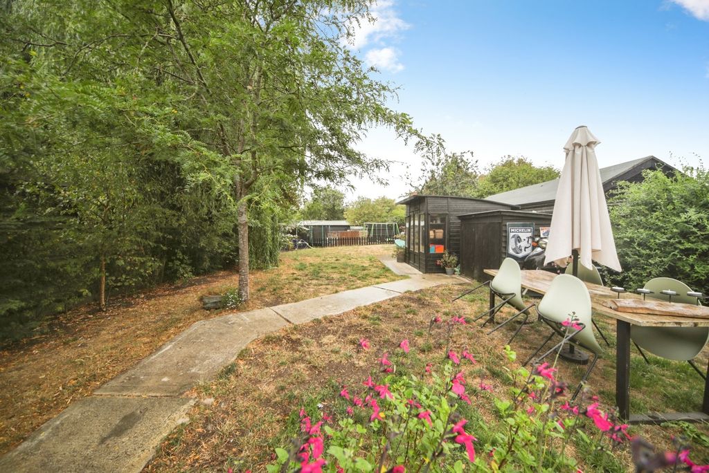 Property photo 3 of 16 Pbox-Img.Jpg