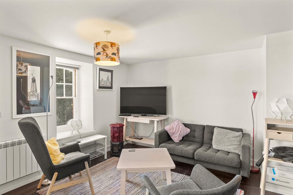 Property photo 2 of 23 76-Thepavillion-008.Jpg