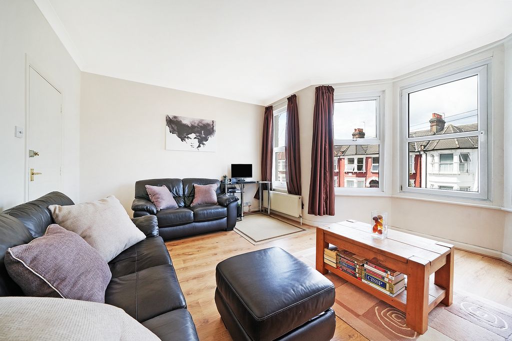 Property photo 1 of 12 Dsc09468