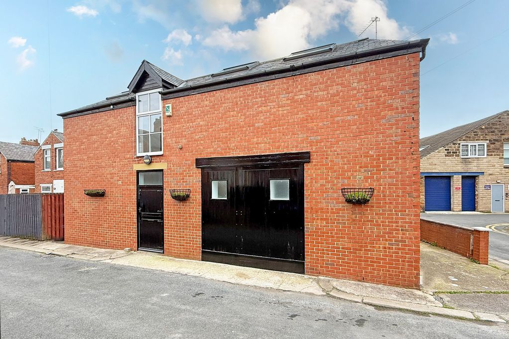 Property photo 1 of 13