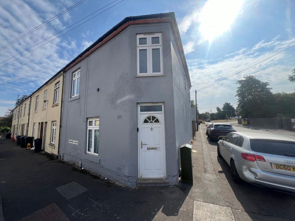 Property photo 2 of 12