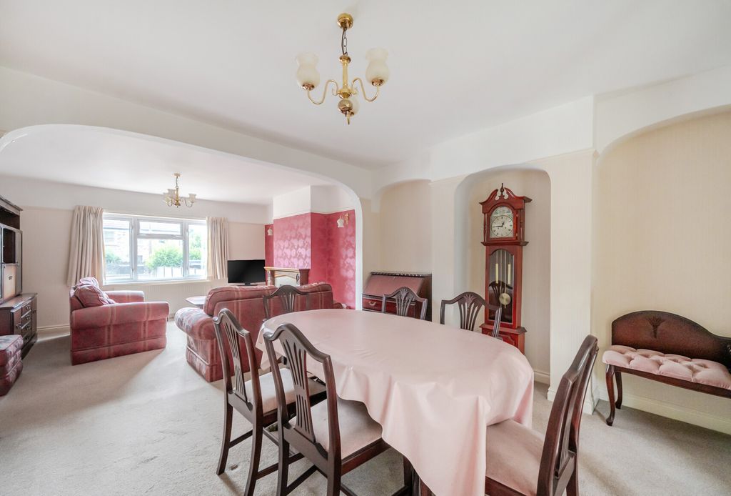 Property photo 3 of 21 1343055-12-68A47F...