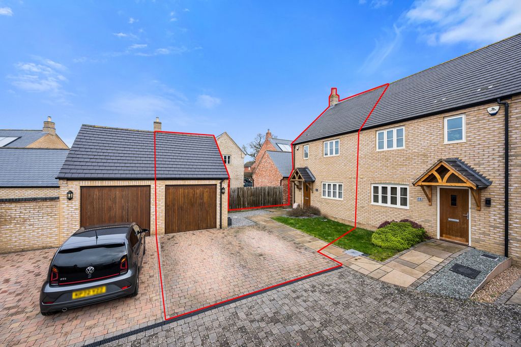 Property photo 1 of 29