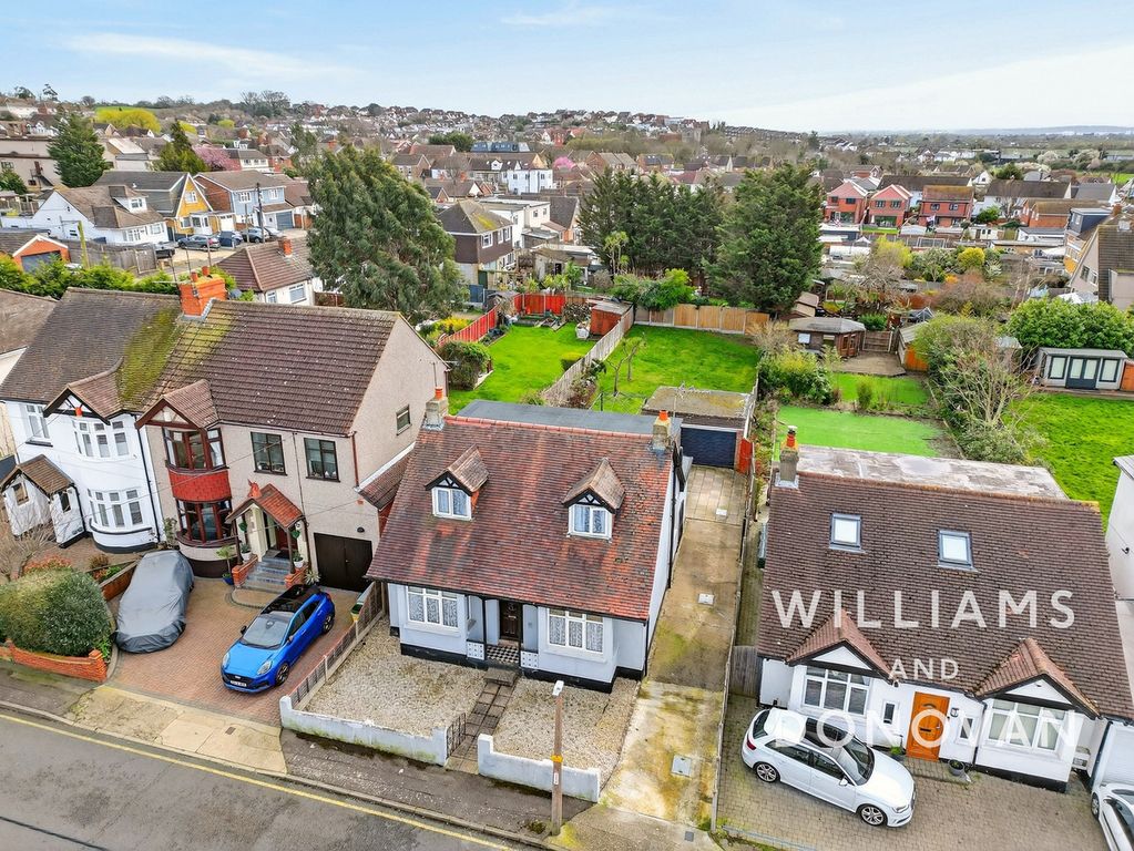 Property photo 1 of 32