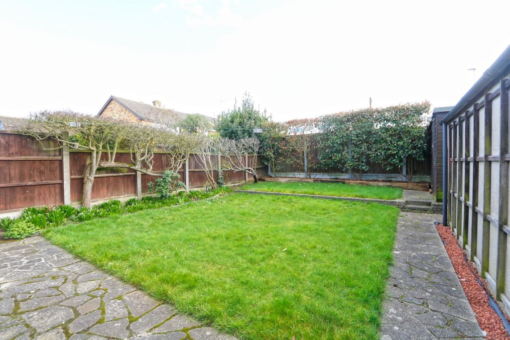 Property photo 3 of 11 3936653