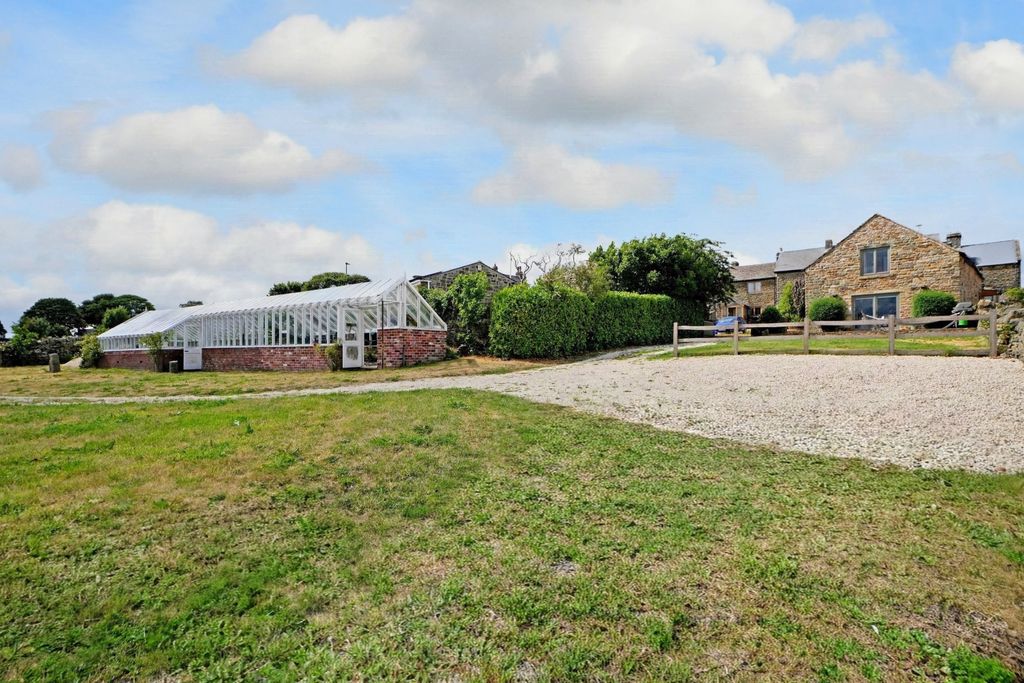 Property photo 1 of 37 Front External