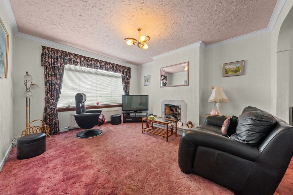Property photo 2 of 30