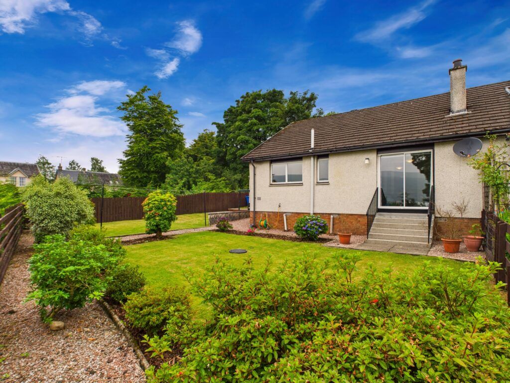 Property photo 2 of 29