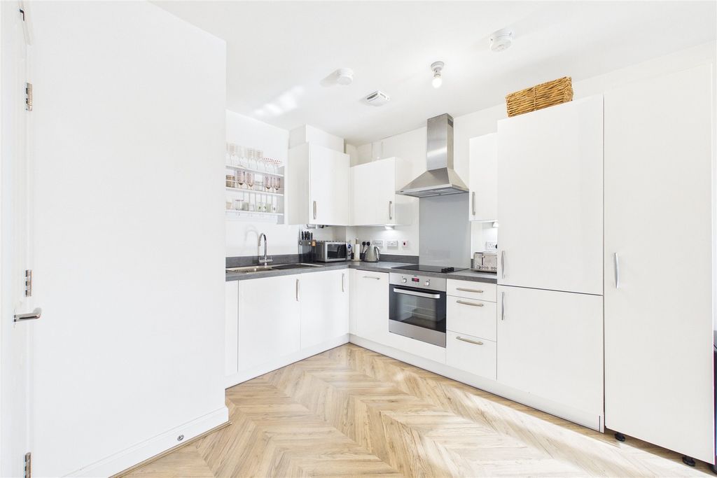 Property photo 2 of 10 Picture No. 01