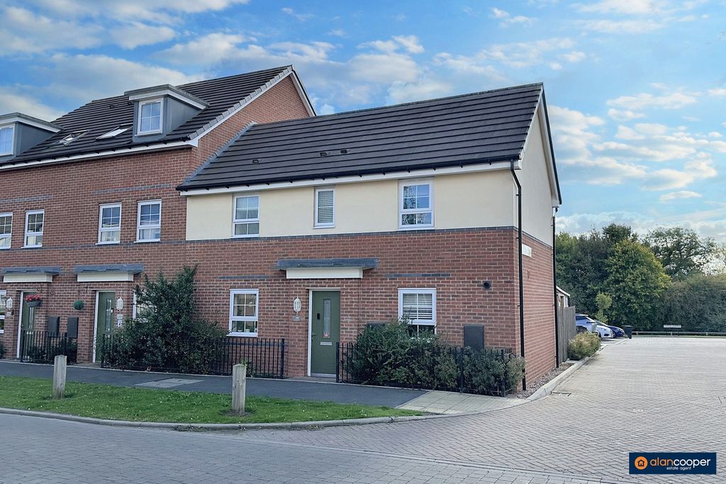 Property photo 1 of 15 3986701