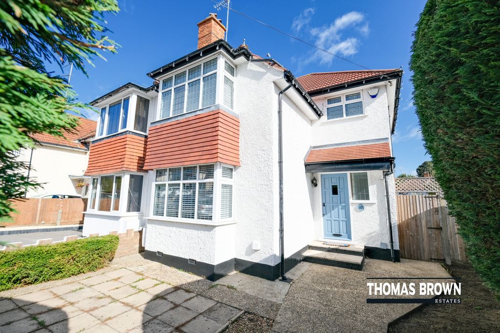Property photo 1 of 18