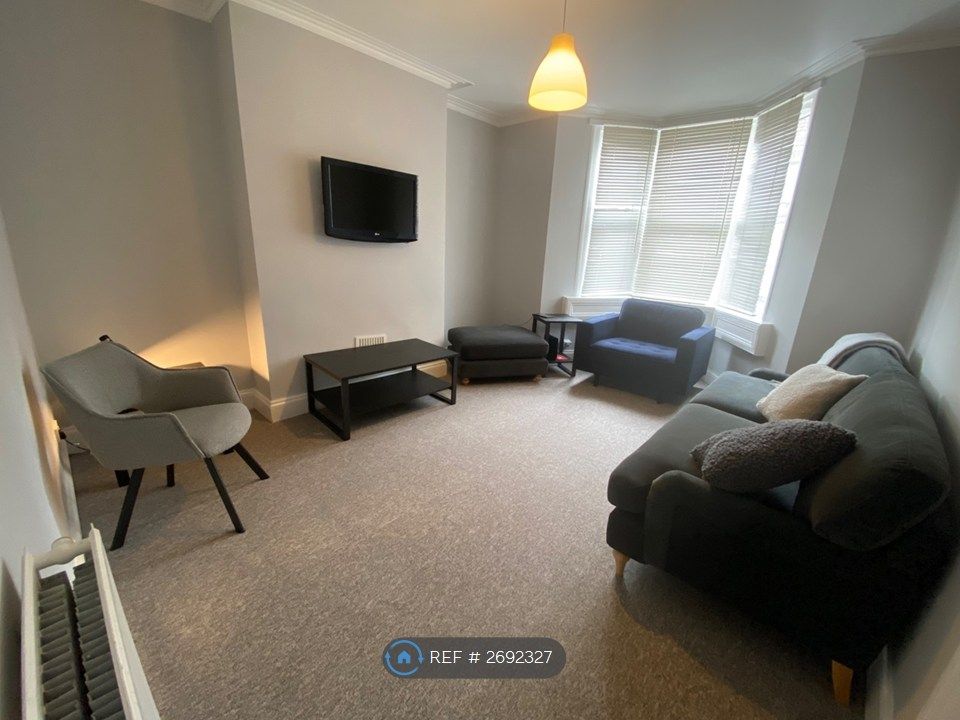 Property photo 2 of 9