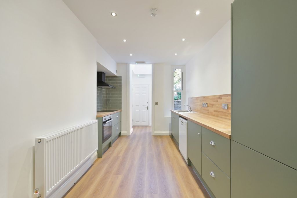 Property photo 3 of 10 Picture No. 03