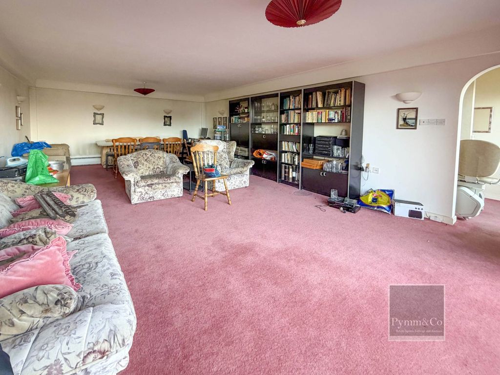 Property photo 3 of 23