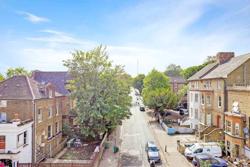 Property photo 3 of 9 06-84d1Jhhgll - Flat 3, 57 Anerley Road - 16-Small