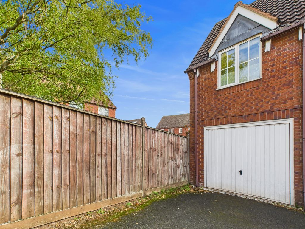 Property photo 2 of 20 Cam03830G0-Pr0222-Still019