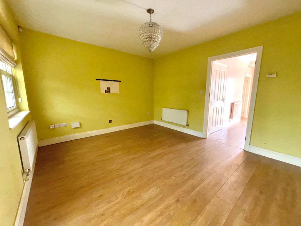 Property photo 3 of 12 Img_9914