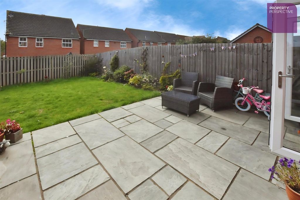 Property photo 3 of 20 Rear Gardens