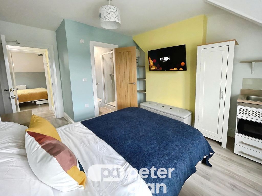 Property photo 1 of 8 Bed