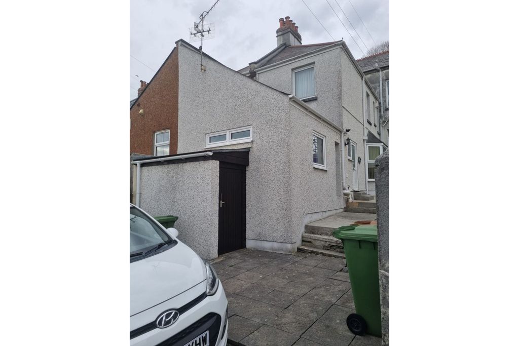 Property photo 2 of 13
