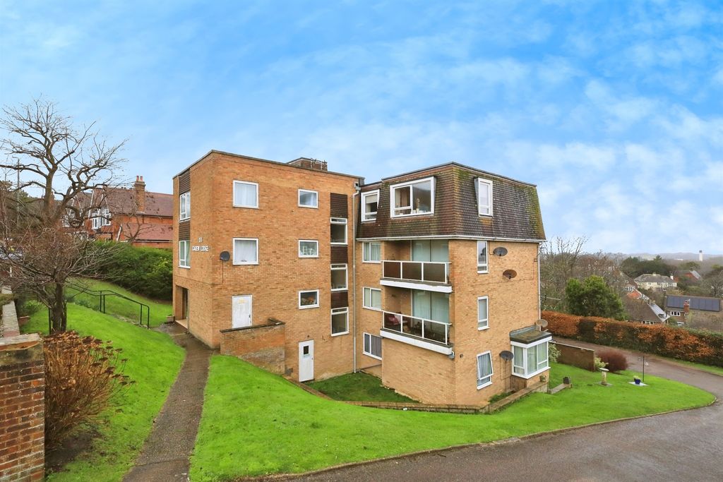 Property photo 1 of 12