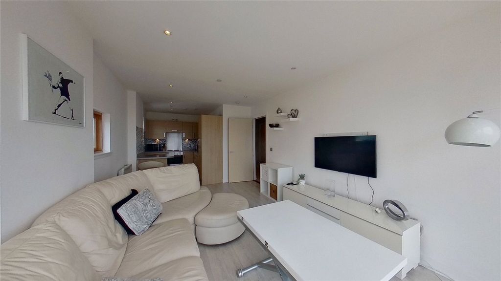 Property photo 3 of 10 Picture No. 04