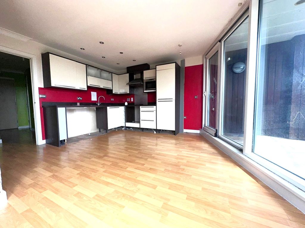 Property photo 2 of 12