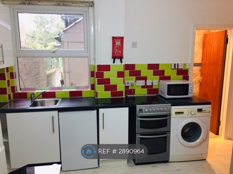 Property photo 2 of 6
