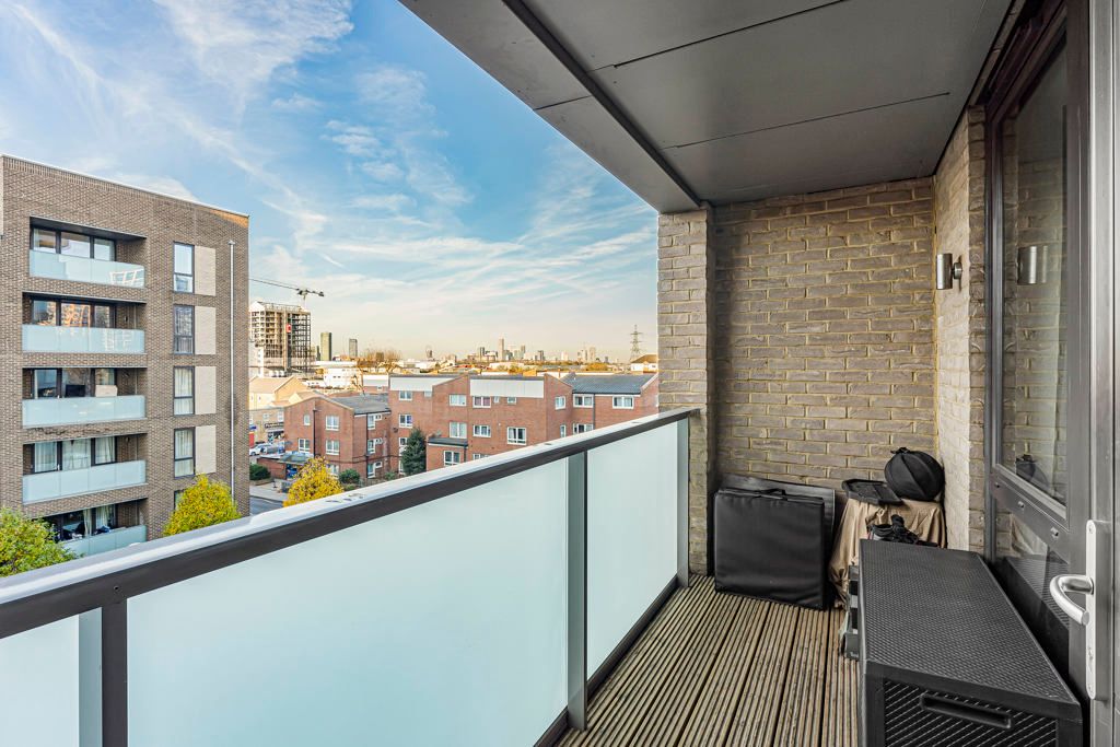 Property photo 1 of 14 Balcony