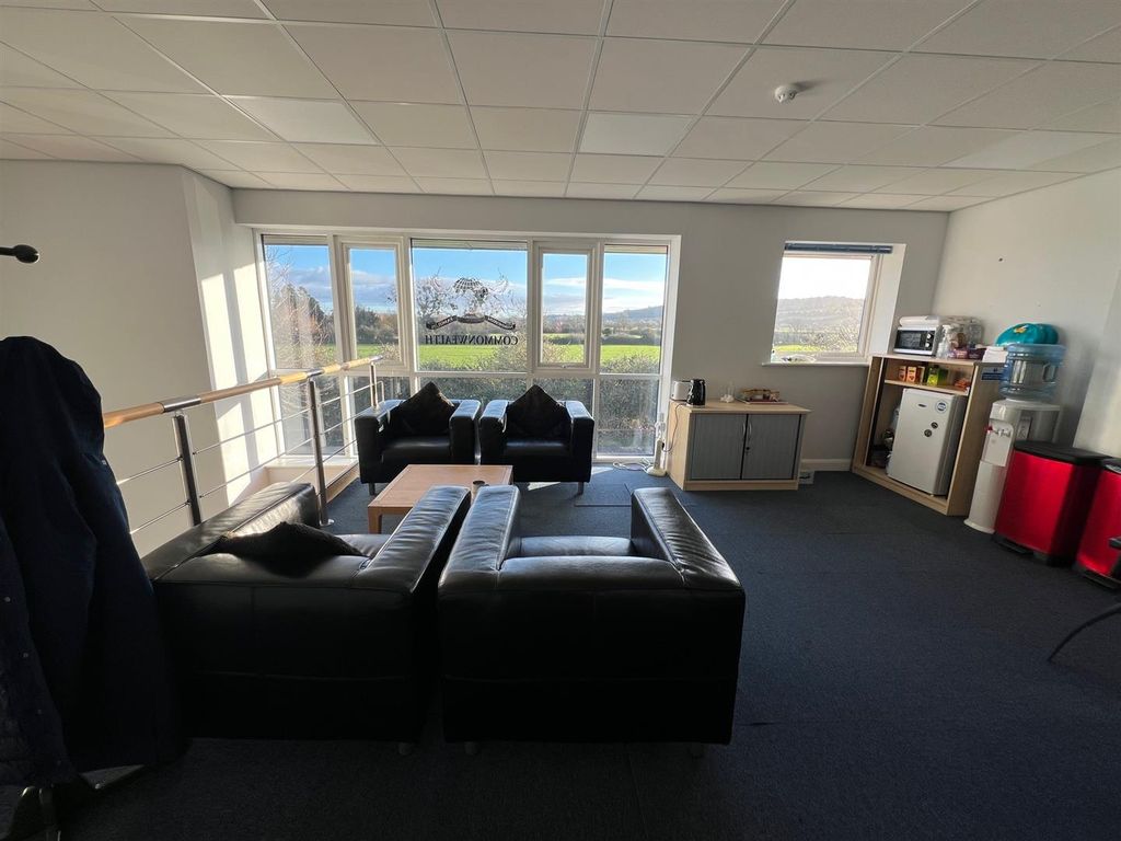 Property photo 3 of 10 9.Jpg