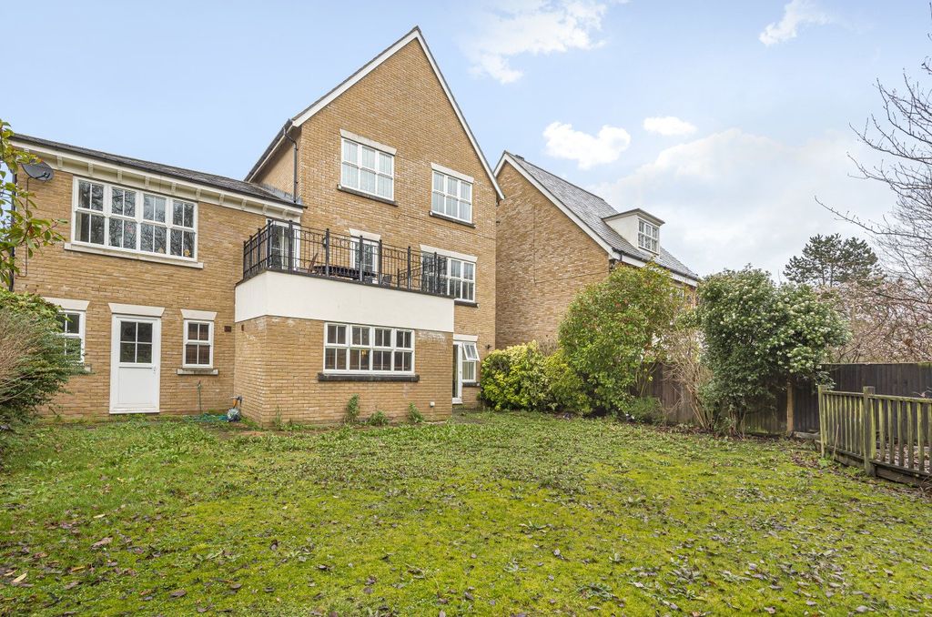 Property photo 3 of 16 Picture No. 10