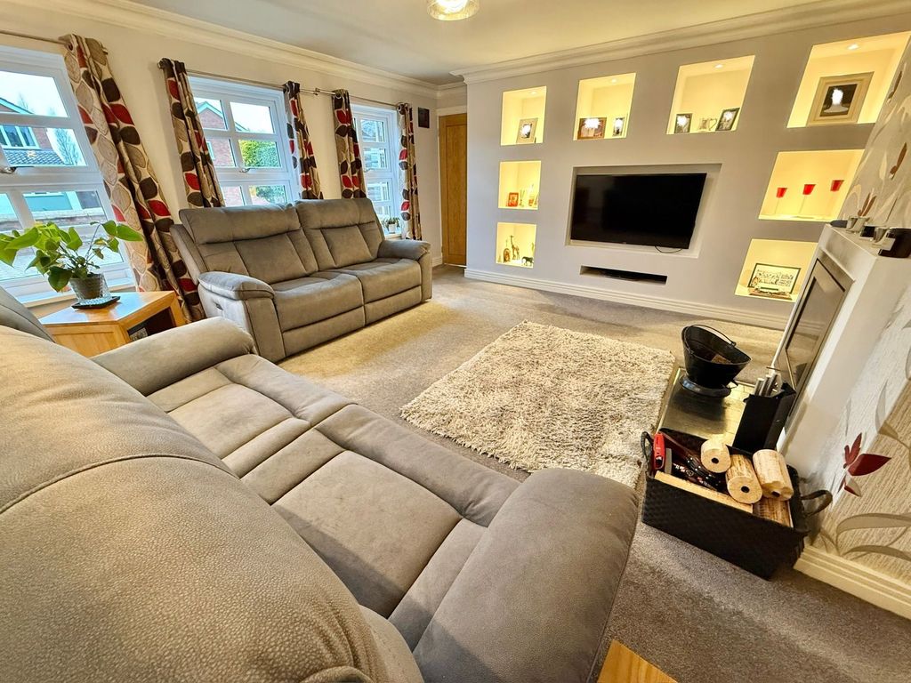 Property photo 3 of 32