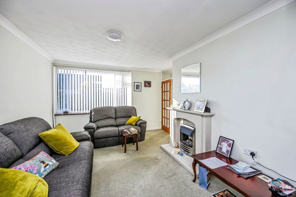 Property photo 2 of 16 Photo