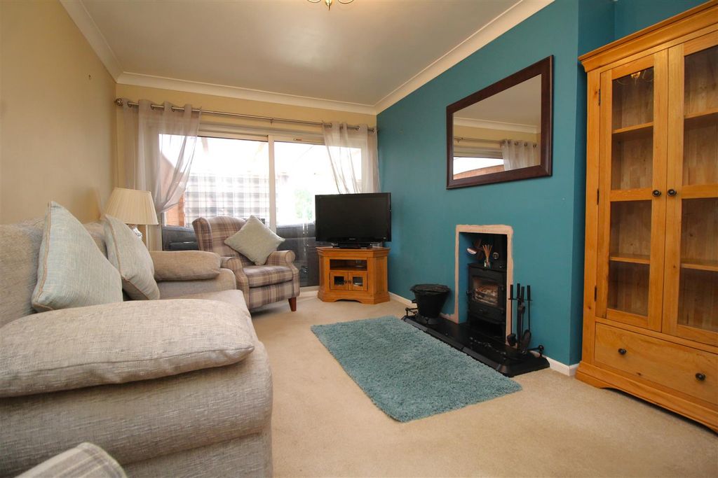Property photo 3 of 15 Living Room 2 .Jpg
