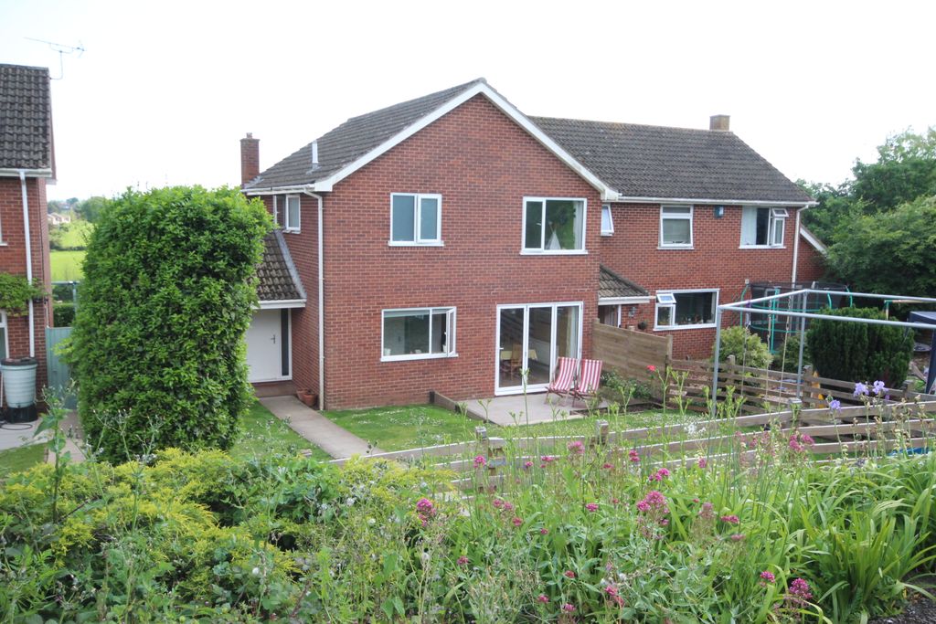 Property photo 1 of 20