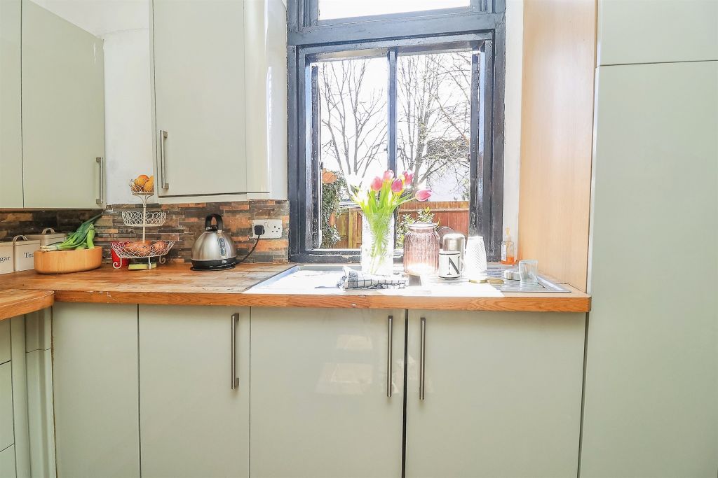 Property photo 3 of 24