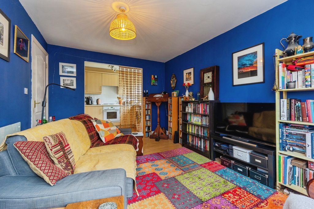 Property photo 2 of 18 Pbox-Img.Jpg