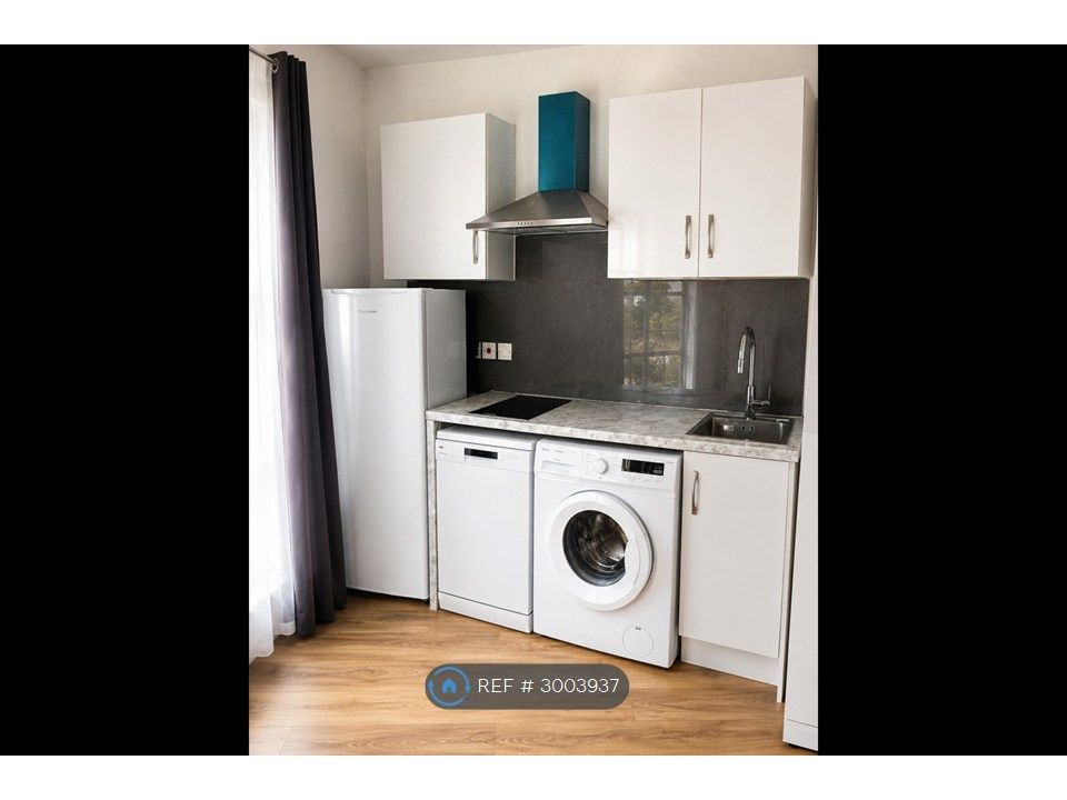 Property photo 3 of 4