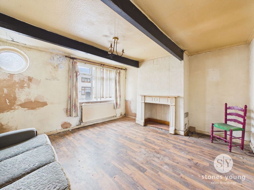 Property photo 2 of 11