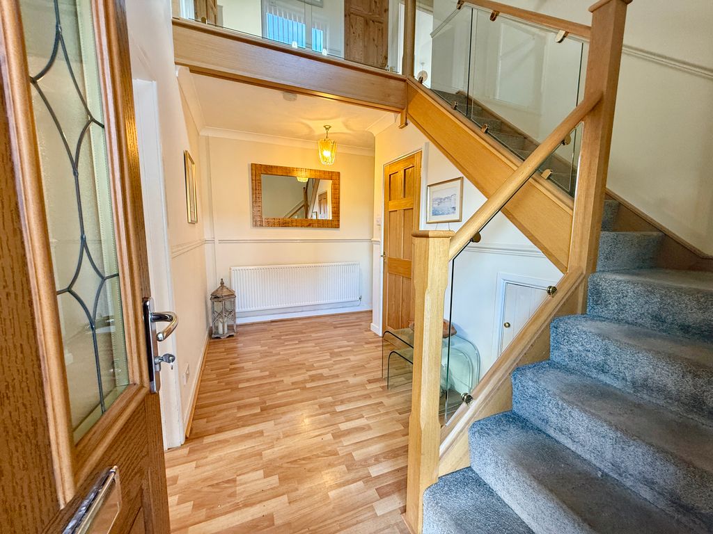 Property photo 2 of 25