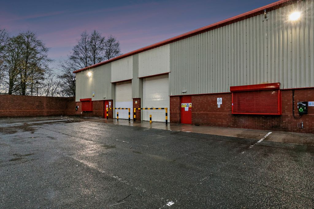 Property photo 2 of 11