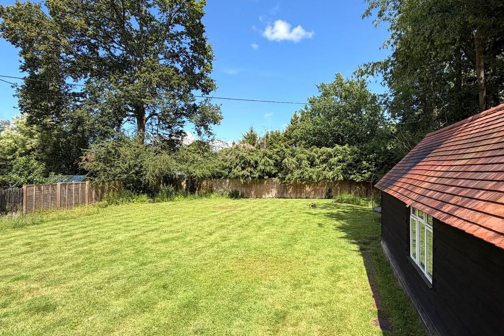 Property photo 3 of 27