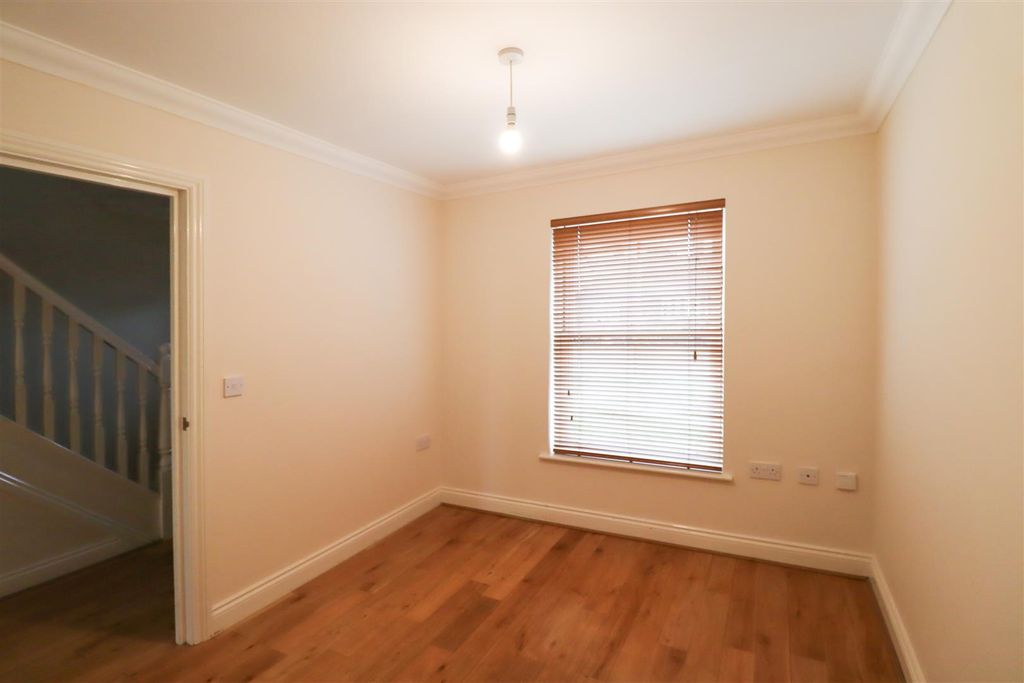 Property photo 3 of 12 Img_5140.Jpg