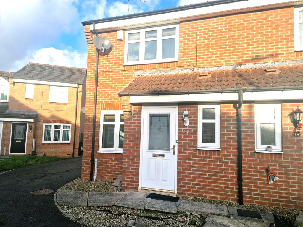 Property photo 1 of 9 Entrance