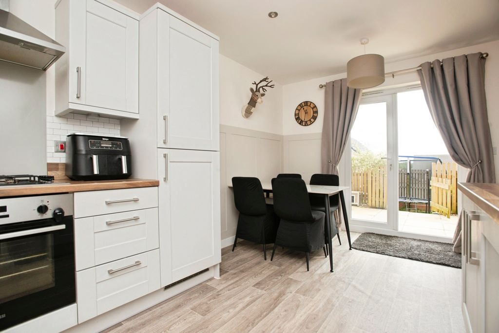 Property photo 3 of 19 Pbox-Img.Jpg