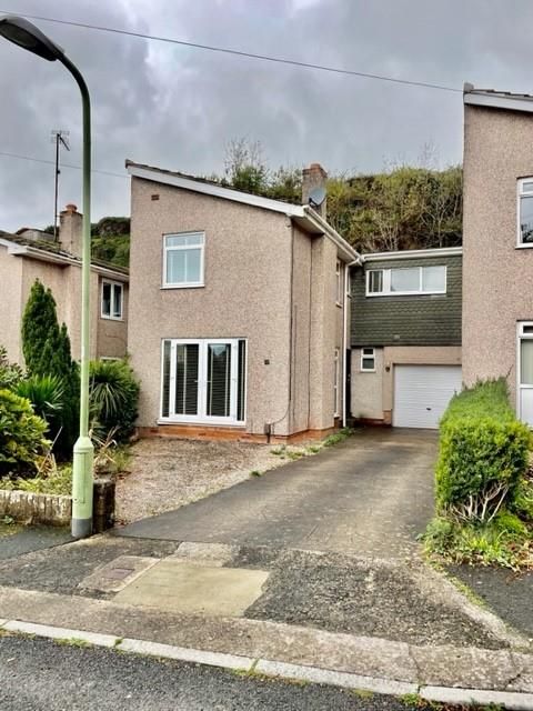 Property photo 1 of 18 Front Aspect